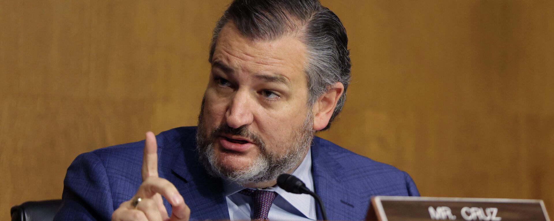 Sen. Ted Cruz, R-TX, questions U.S. Attorney General Merrick Garland during a Senate Judiciary Committee hearing examining the Department of Justice on Capitol Hill in Washington, October 27, 2021. - Sputnik International, 1920, 07.11.2021