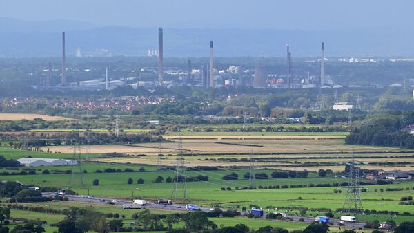 A general view of Essar Oil UK’s Stanlow oil refinery near Ellesmere Port, north west England, September 29, 2021  - Sputnik International