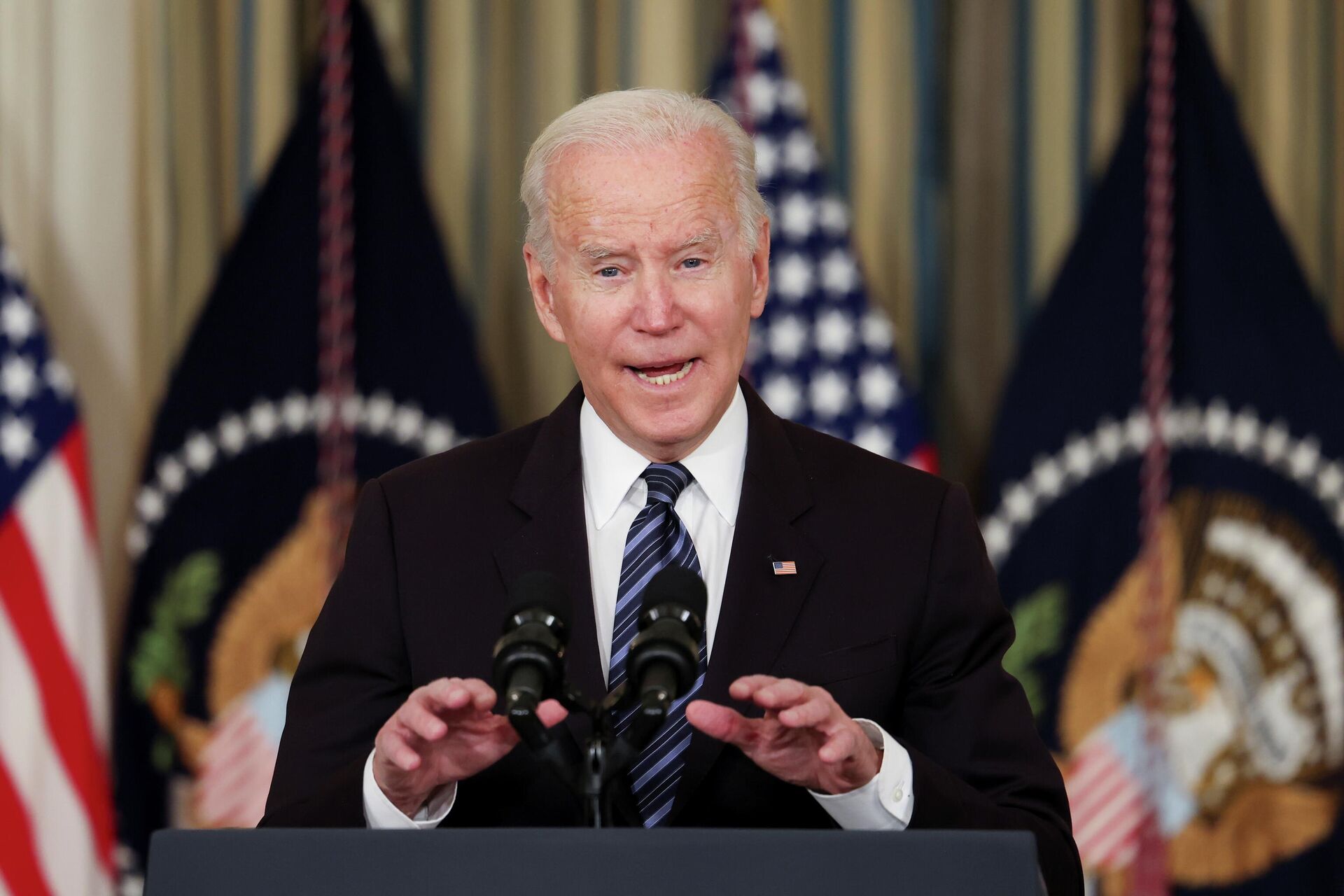 U.S. President Joe Biden delivers remarks on the October jobs report at the White House in Washington, D.C., U.S., November 5, 2021. - Sputnik International, 1920, 09.11.2021