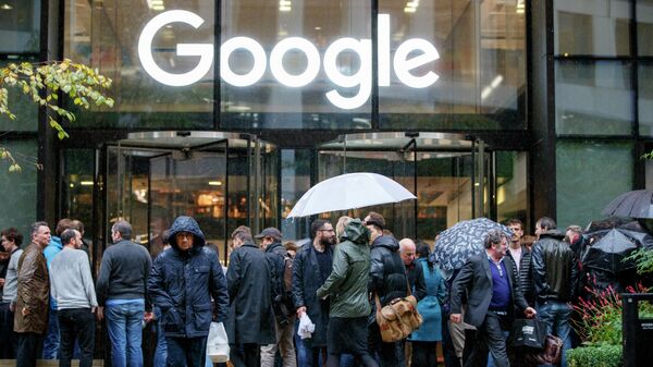 Google staff stage a walkout at the company's UK headquarters in London on November 1, 2018 - Sputnik International