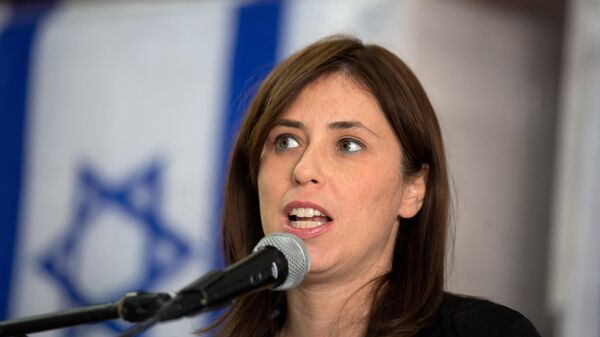 Israeli Deputy Foreign Minister Tzipi Hotovely gives a press conference on November 3, 2015 in the Lipski plastic factory at the Barkan Industrial Park near the Israeli settlement of Ariel in the occupied West Bank, on the European Union's (EU) decision to label goods made in Jewish settlements.  - Sputnik International