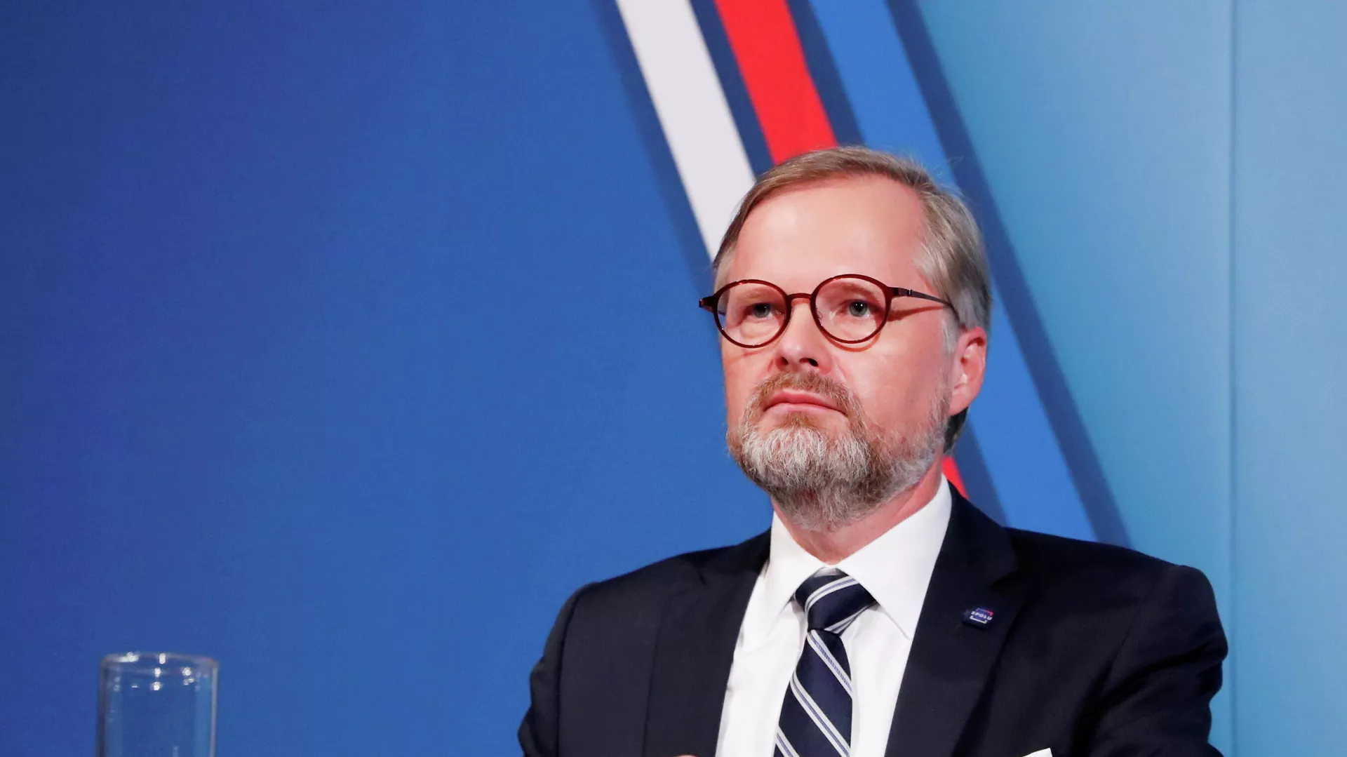 Leader of Civic Democratic Party (ODS) and Together (SPOLU) coalition candidate for prime minister Petr Fiala attends the last radio debate before the country's parliamentary election in Prague, Czech Republic, 8 October 2021. - Sputnik International, 1920, 28.11.2021
