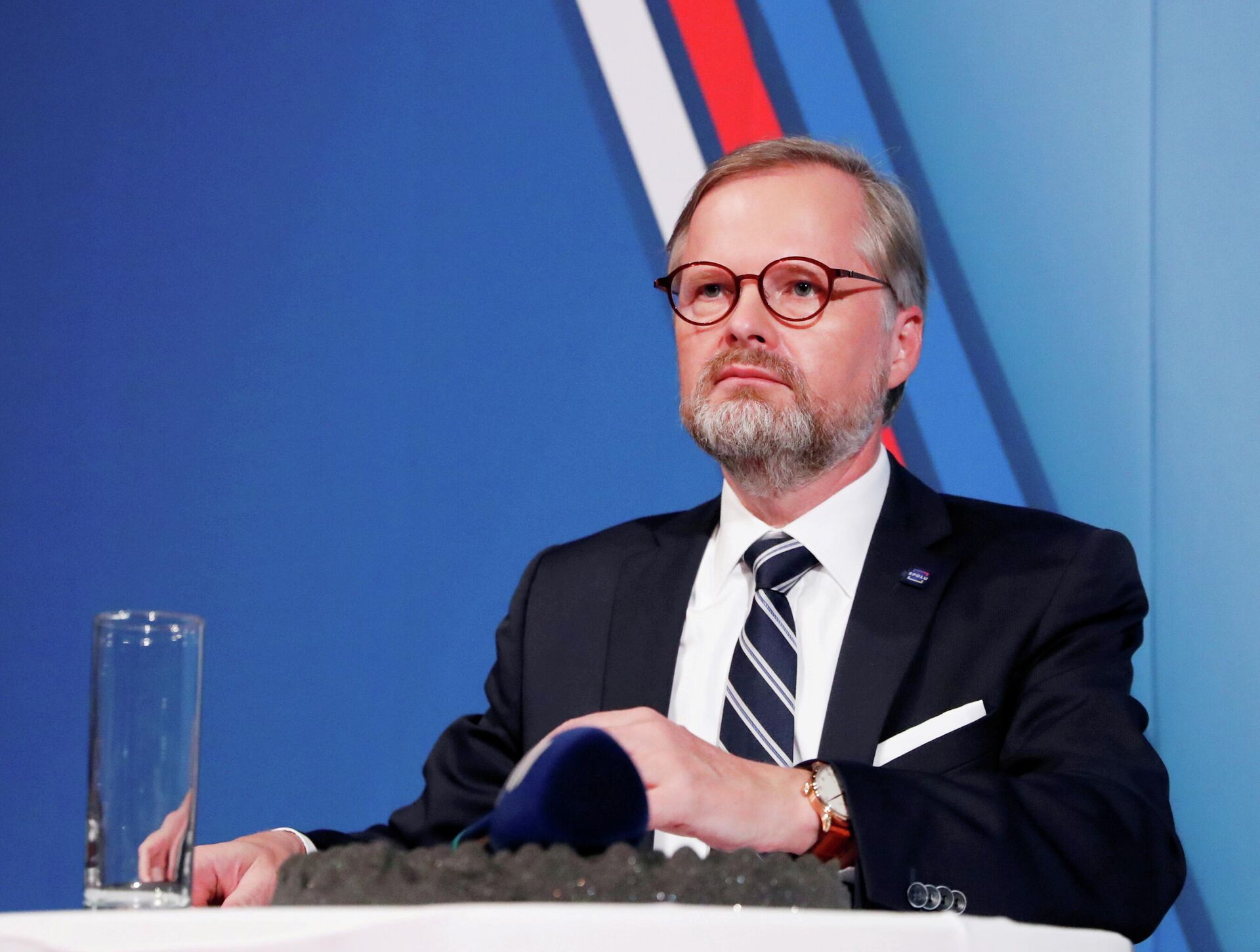 Leader of Civic Democratic Party (ODS) and Together (SPOLU) coalition candidate for prime minister Petr Fiala attends the last radio debate before the country's parliamentary election in Prague, Czech Republic, 8 October 2021. - Sputnik International, 1920, 11.11.2021