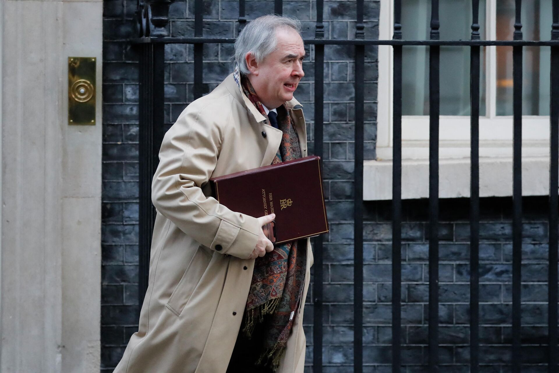 Britain's Attorney General Geoffrey Cox leaves number 10 Downing Street in central London on January 21, 2020, following a meeting of the cabinet - Sputnik International, 1920, 11.11.2021