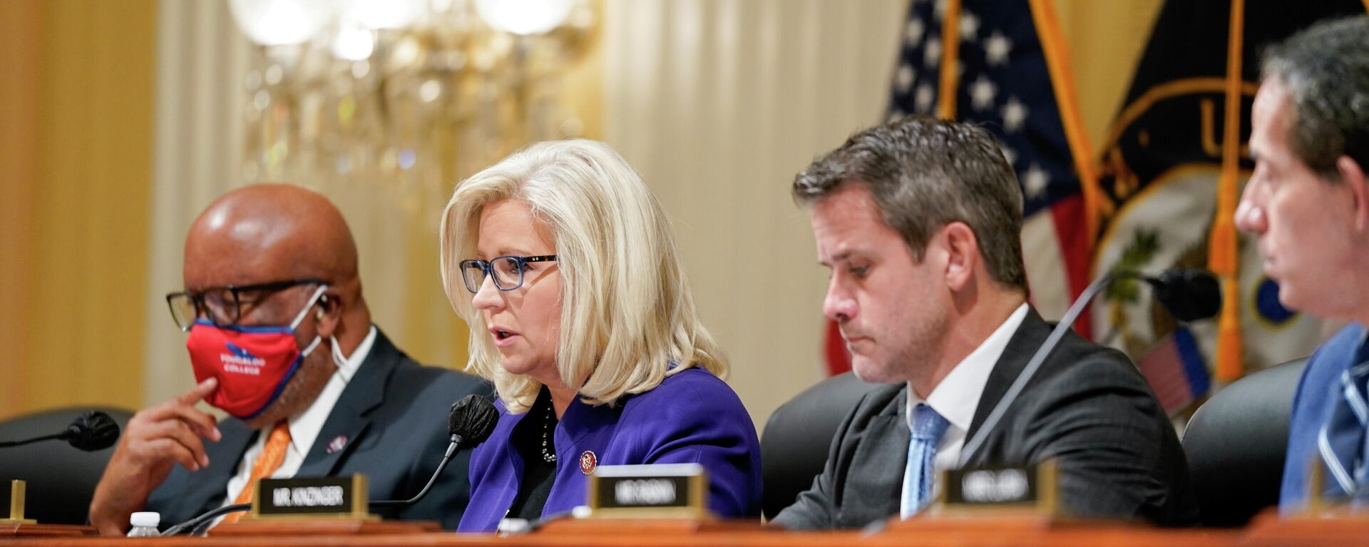 U.S. House Select Committee to Investigate the January 6th Attack on the U.S. Capitol Vice-chairperson U.S. Representative Liz Cheney (R-WY) speaks before a vote on a report recommending the U.S. House of Representatives cite Steve Bannon for criminal contempt of Congress during a meeting on Capitol Hill in Washington, U.S., October 19, 2021 - Sputnik International, 1920, 12.11.2021