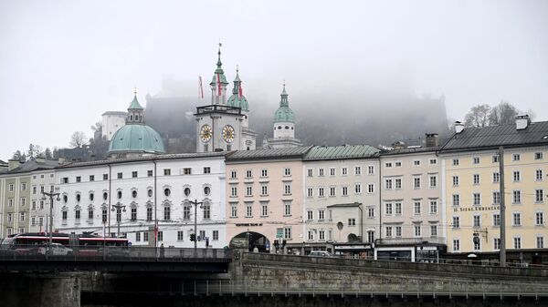 Buildings of the old town of Salzburg, Austria, are seen along the Salzach river on November 12, 2021, during the ongoing coronavirus (Covid-19) pandemic. - Sputnik International