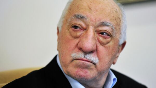 In this July 2016 file photo, Islamic cleric Fethullah Gulen speaks to members of the media at his compound in Saylorsburg, Pa. - Sputnik International