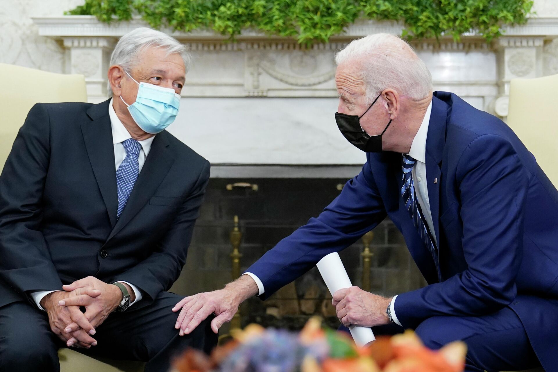 President Joe Biden meets with Mexican President Andrés Manuel López Obrador in the Oval Office of the White House in Washington, Thursday, Nov. 18, 2021. - Sputnik International, 1920, 19.11.2021