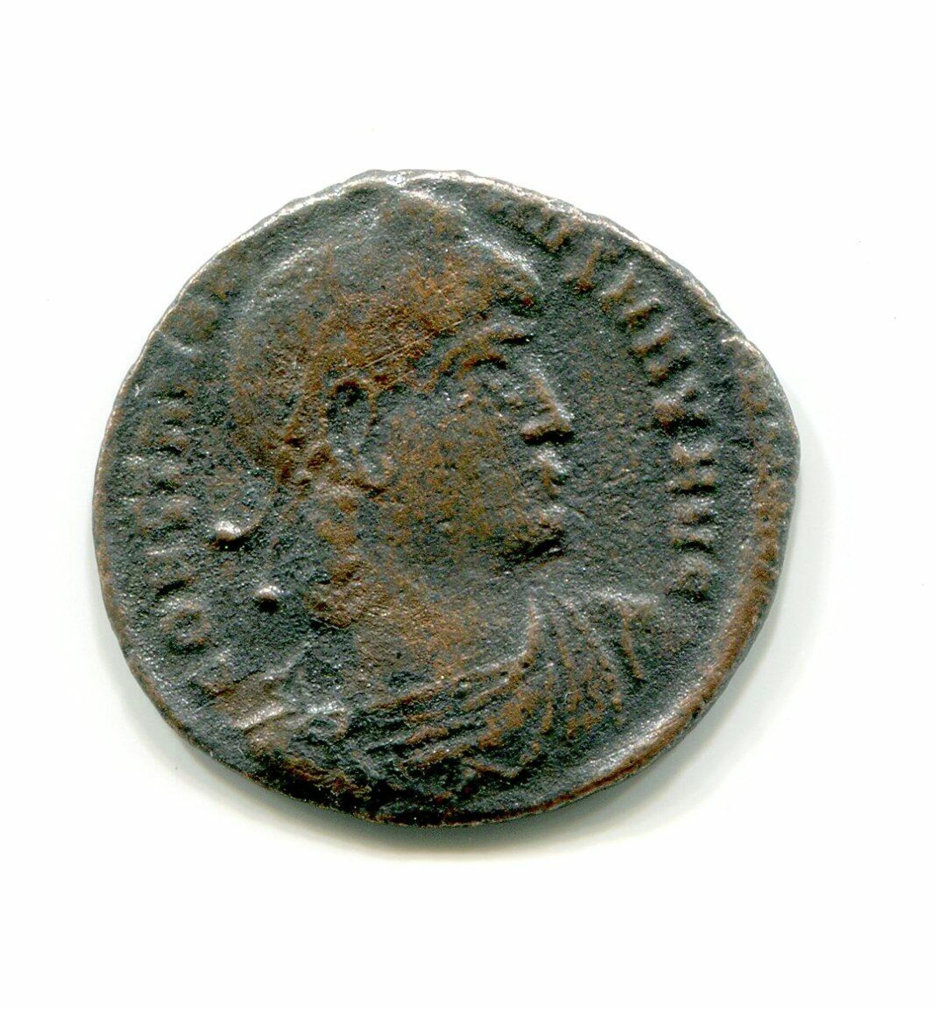 Coin discovered by archaeologist of the Kulikovo Battlefield Museum in a forest 10 km from the centre of Tula - Sputnik International, 1920, 19.11.2021
