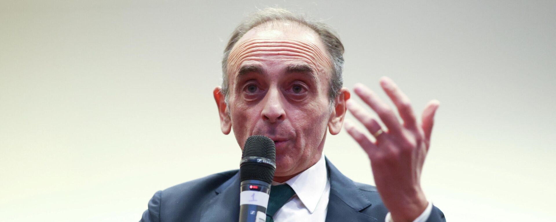 French right-wing commentator Eric Zemmour speaks at an event at the ILEC conference centre, London, Britain, November 19, 2021. - Sputnik International, 1920, 22.11.2021