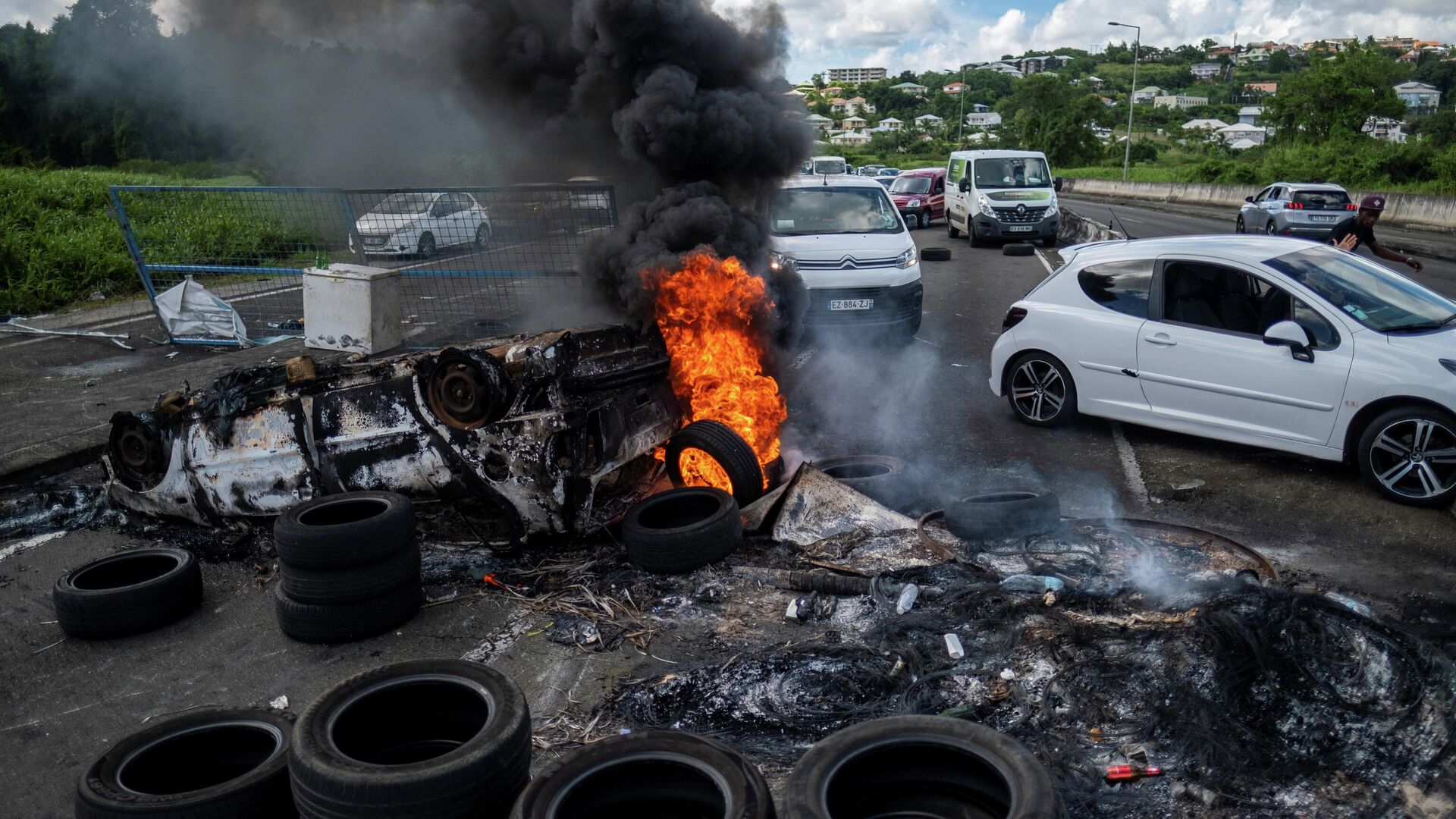 Authorities of French Martinique Impose Curfew due to Riots Against