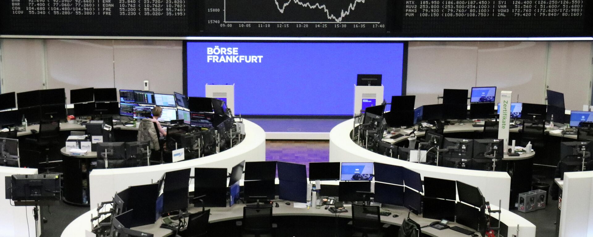 The German share price index DAX graph is pictured at the stock exchange in Frankfurt, Germany, November 24, 2021. REUTERS/Staff - Sputnik International, 1920, 26.11.2021