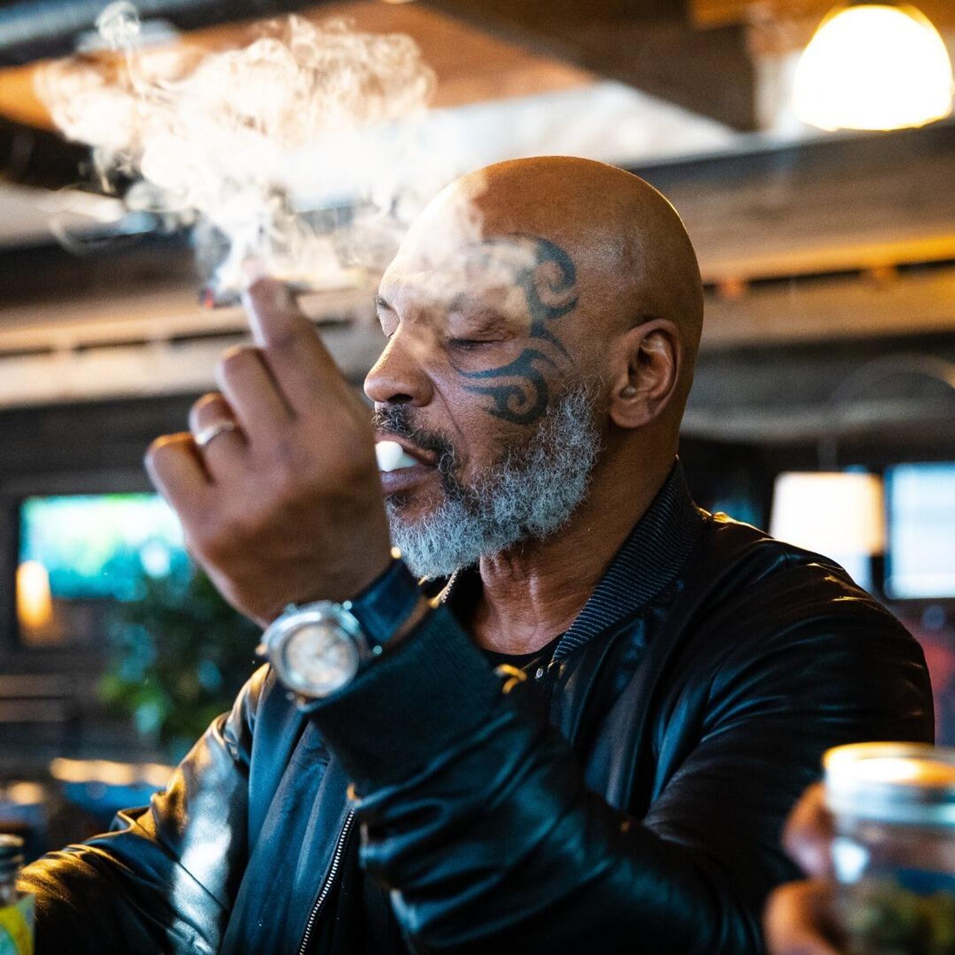 Smoking Gun - Pistolet à fumée Weed/Cannabis - Gun Mike Tyson