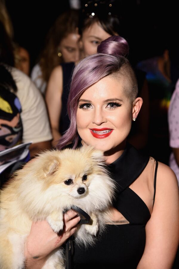 Kelly Osbourne and her pet pooch Polly attend the Francesca Liberatore fashion show during New York Fashion Week: The Shows at The Dock, Skylight at Moynihan Station on 9 September 2016. - Sputnik International