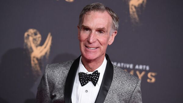 Bill Nye arrives at night one of the Creative Arts Emmy Awards at the Microsoft Theater on Saturday, Sept. 9, 2017, in Los Angeles - Sputnik International