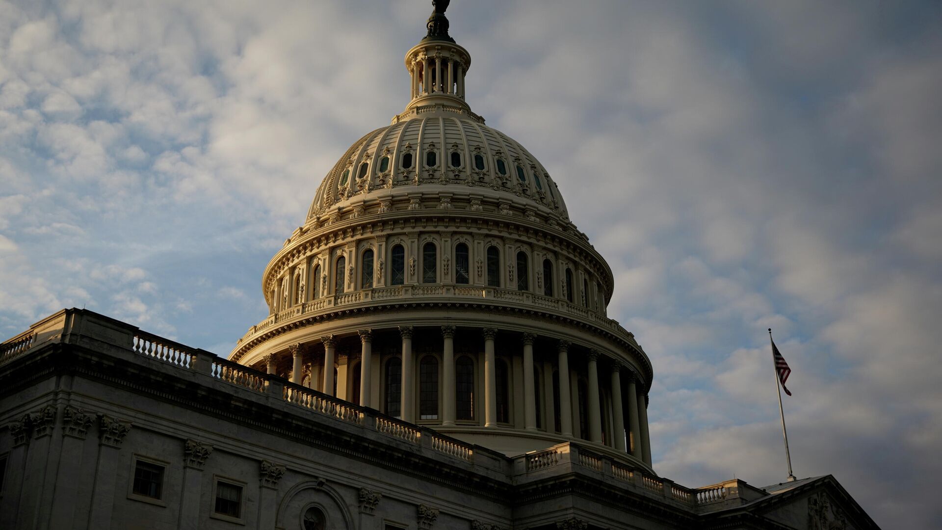 The U.S. Capitol building is seen in Washington, U.S., November 16, 2021 - Sputnik International, 1920, 16.12.2021