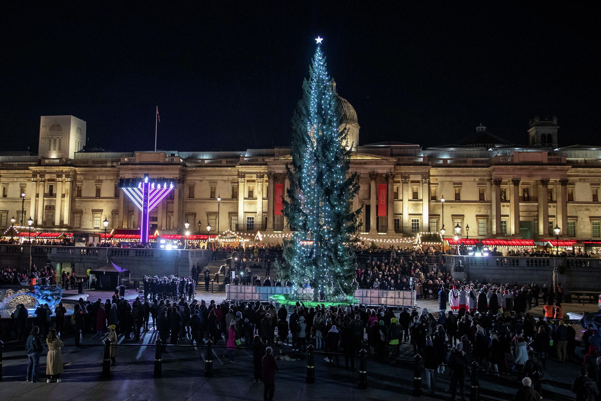 A general view during Trafalgar Square Christmas Tree Lighting ceremony at Trafalgar Square, London, Britain, December 2, 2021 - Sputnik International, 1920, 10.12.2021