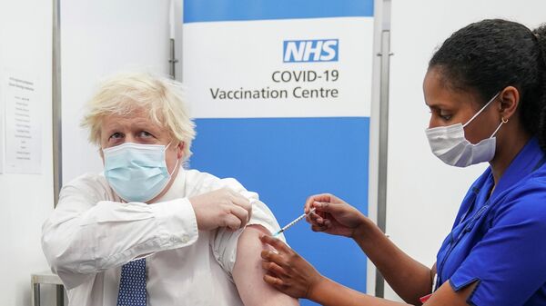 Britain's PM Johnson receives his coronavirus booster vaccination - Sputnik International