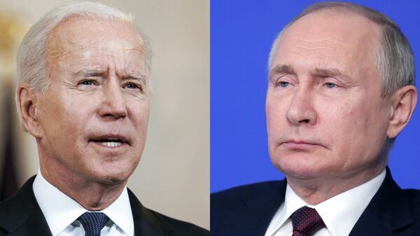 U.S. President Joe Biden and Russia's President Vladimir Putin  - Sputnik International