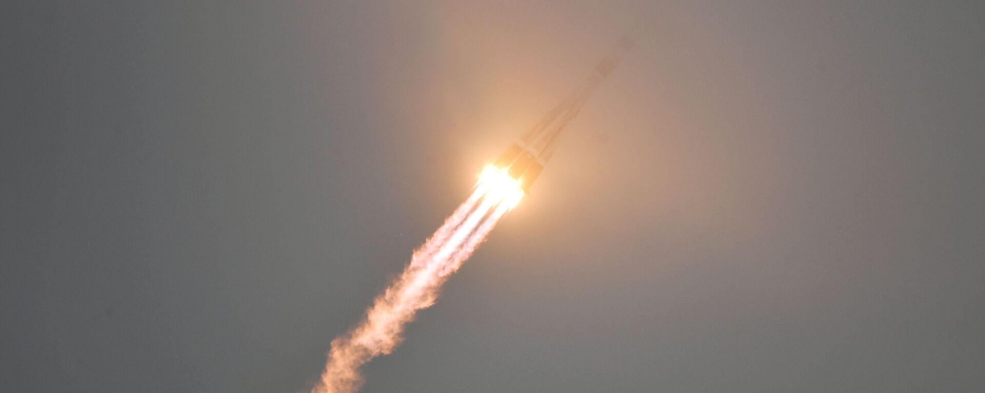 The launch of a Soyuz-2.1a rocket with a Soyuz MS-20 spacecraft - Sputnik International, 1920, 22.10.2022