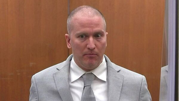 Former Minneapolis police officer Derek Chauvin addresses his sentencing hearing and the judge as he awaits his sentence after being convicted of murder in the death of George Floyd in Minneapolis, Minnesota, U.S. June 25, 2021 in a still image from video. - Sputnik International