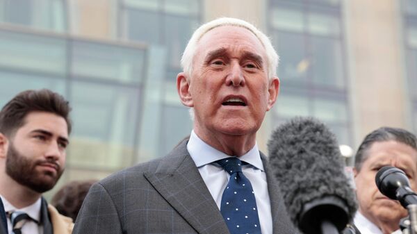 Roger Stone, a former adviser and confidante to former U.S. President Donald Trump, addresses reporters in front of the Thomas P. O'Neill Jr. Federal Building after his deposition before the House Select Committee investigating the January 6th Attack on the United States Capitol on December 17, 2021 in Washington, DC. - Sputnik International