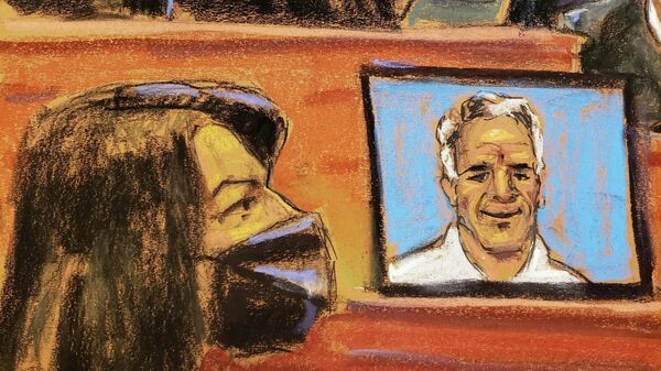 Ghislaine Maxwell, the Jeffrey Epstein associate accused of sex trafficking, attends her trial near an image of Epstein on a screen in a courtroom sketch in New York City, U.S., December 2, 2021.  - Sputnik International