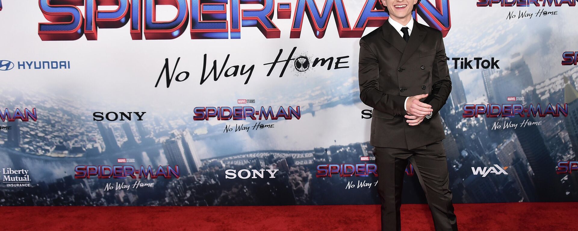 Tom Holland arrives at the premiere of Spider-Man: No Way Home at the Regency Village Theater on Monday, Dec. 13, 2021, in Los Angeles. - Sputnik International, 1920, 23.12.2021