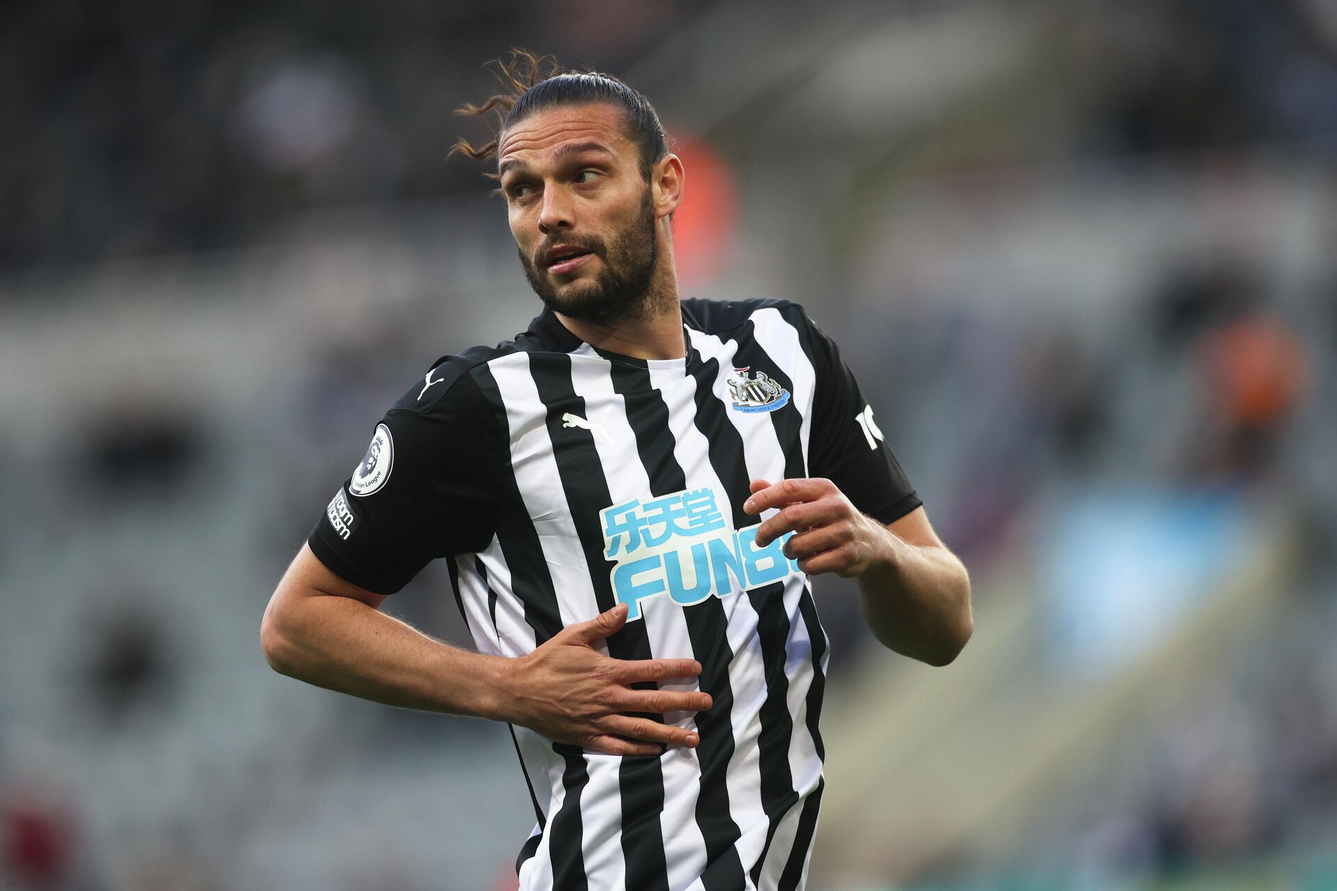 Newcastle's Andy Carroll runs during the English Premier League soccer match between Newcastle United and Sheffield United at St. James' Park in Newcastle, England, Wednesday, May 19, 2021 - Sputnik International, 1920, 24.12.2021