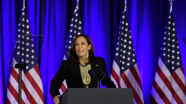 U.S. Vice President Kamala Harris speaks during a holiday celebration for the Democratic National Committee (DNC), at the Hotel Washington, in Washington, U.S, December 14, 2021. - Sputnik International