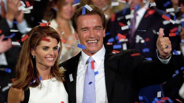 FILE - This file photo taken Oct. 7, 2003, shows former California Governor Arnold Schwarzenegger and his wife, Maria Shriver, as they  celebrate his victory in the California gubernatorial recall election in Los Angeles - Sputnik International