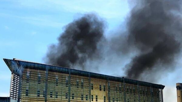Protesters burn down model of US Embassy in Iraq. - Sputnik International