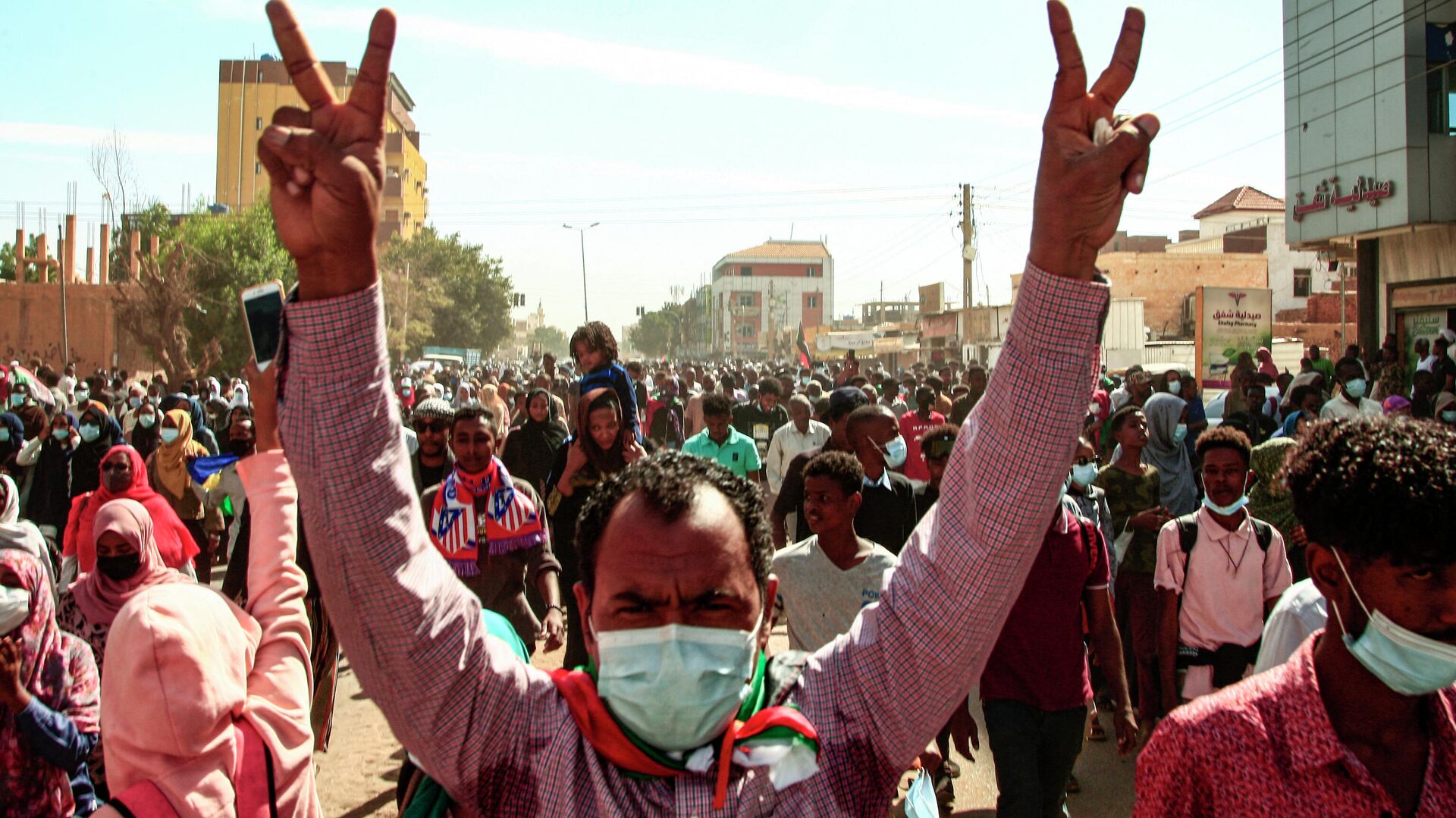 Sudanese protesters gather during a demonstration against the October 25 coup, in the capital Khartoum, on January 2, 2022.  - Sputnik International, 1920, 03.01.2022