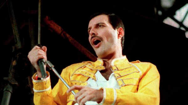 In this July 20, 1986 file photo, Queen lead singer Freddie Mercury performs, in Germany.  A previously unheard and unreleased song by Mercury was released Thursday, June 20, 2019.  - Sputnik International