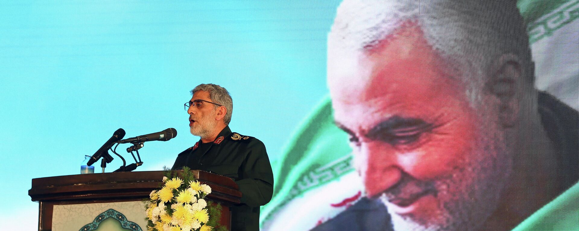 Brigadier General Esmail Ghaani, the newly appointed commander of Iran's Quds Force, reads the will of Major General Qassem Soleimani, who was killed in a U.S. air strike at Baghdad Airport, during the forty day memorial at the Grand Mosalla in Tehran, Iran February 13, 2020 - Sputnik International, 1920, 09.01.2022