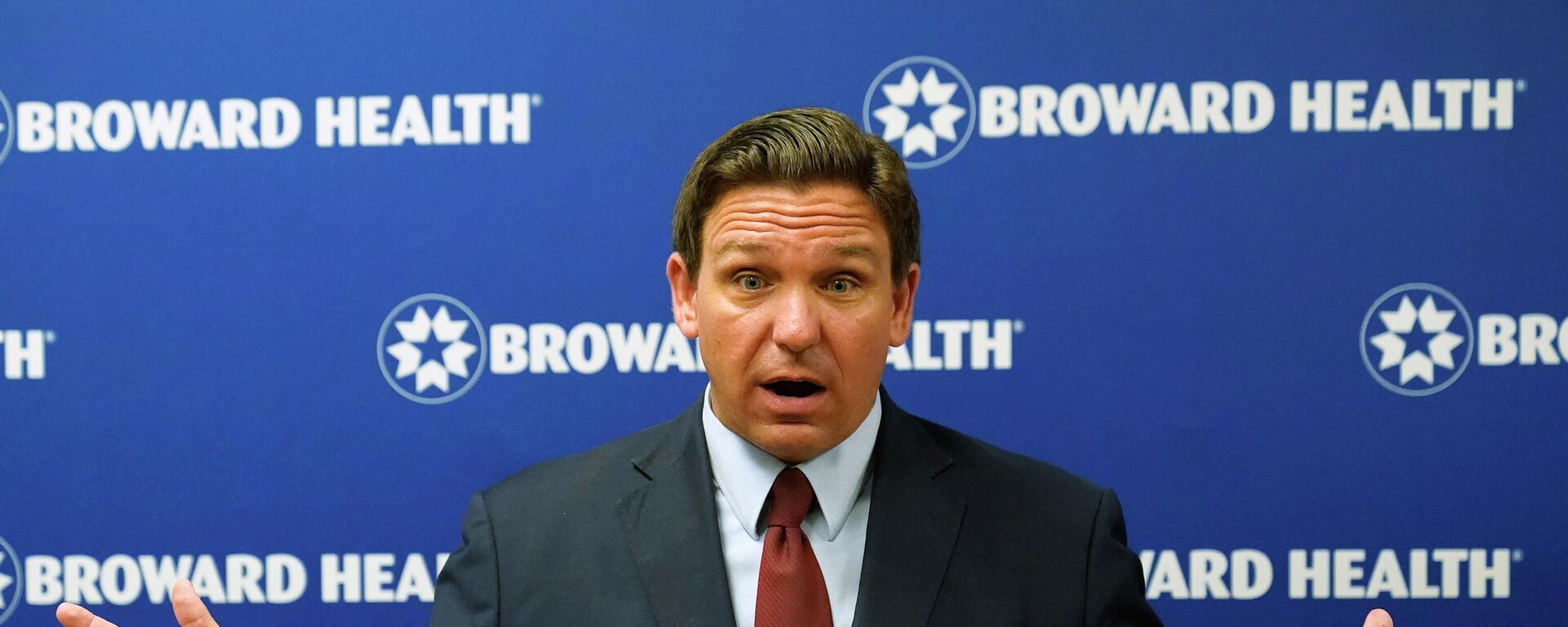  Florida Gov. Ron DeSantis speaks at a news conference at the Broward Health Medical Center, Thursday, Sept. 16, 2021, in Fort Lauderdale, Fla. - Sputnik International, 1920, 09.01.2022