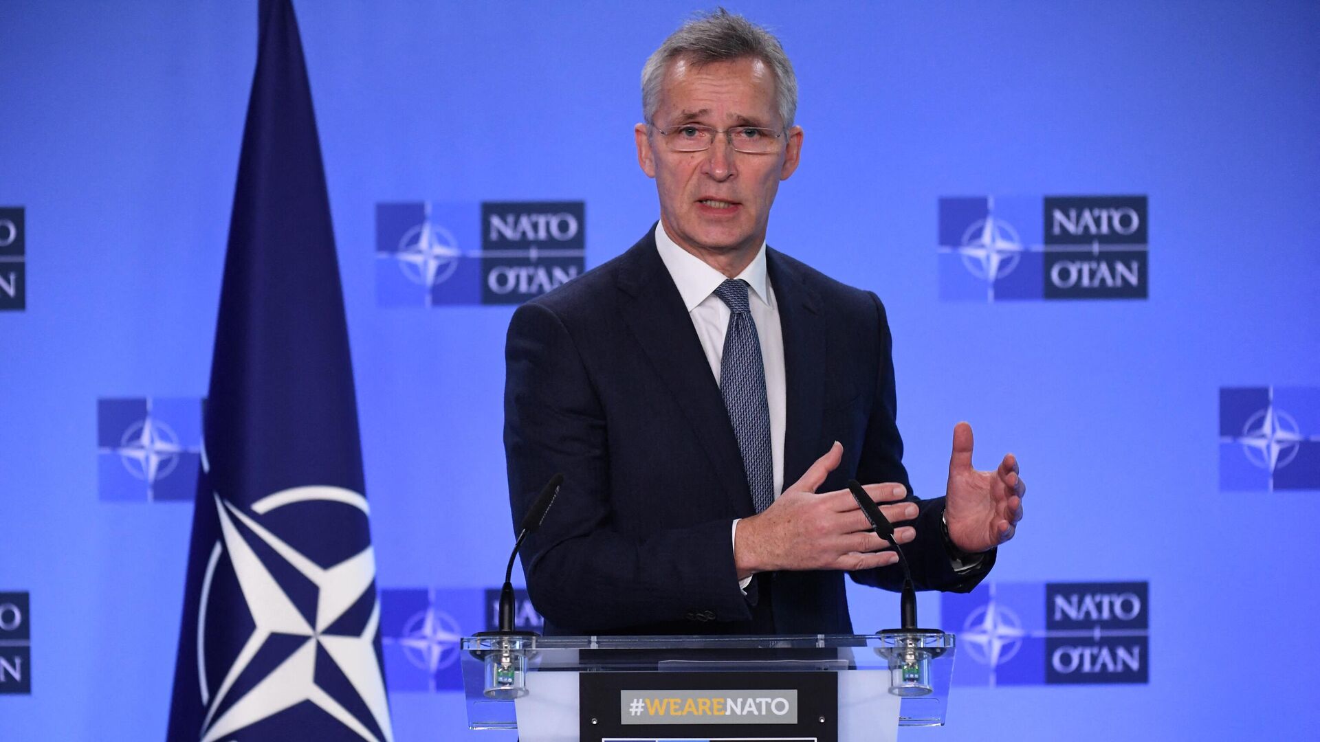 NATO Secretary General Jens Stoltenberg gestures as he speaks during a joint press conference with Ukraine's Deputy Prime Minister for European and Euro-Atlantic Integration after their bilateral meeting at the NATO headquarters in Brussels on January 10, 2022.  - Sputnik International, 1920, 15.03.2022