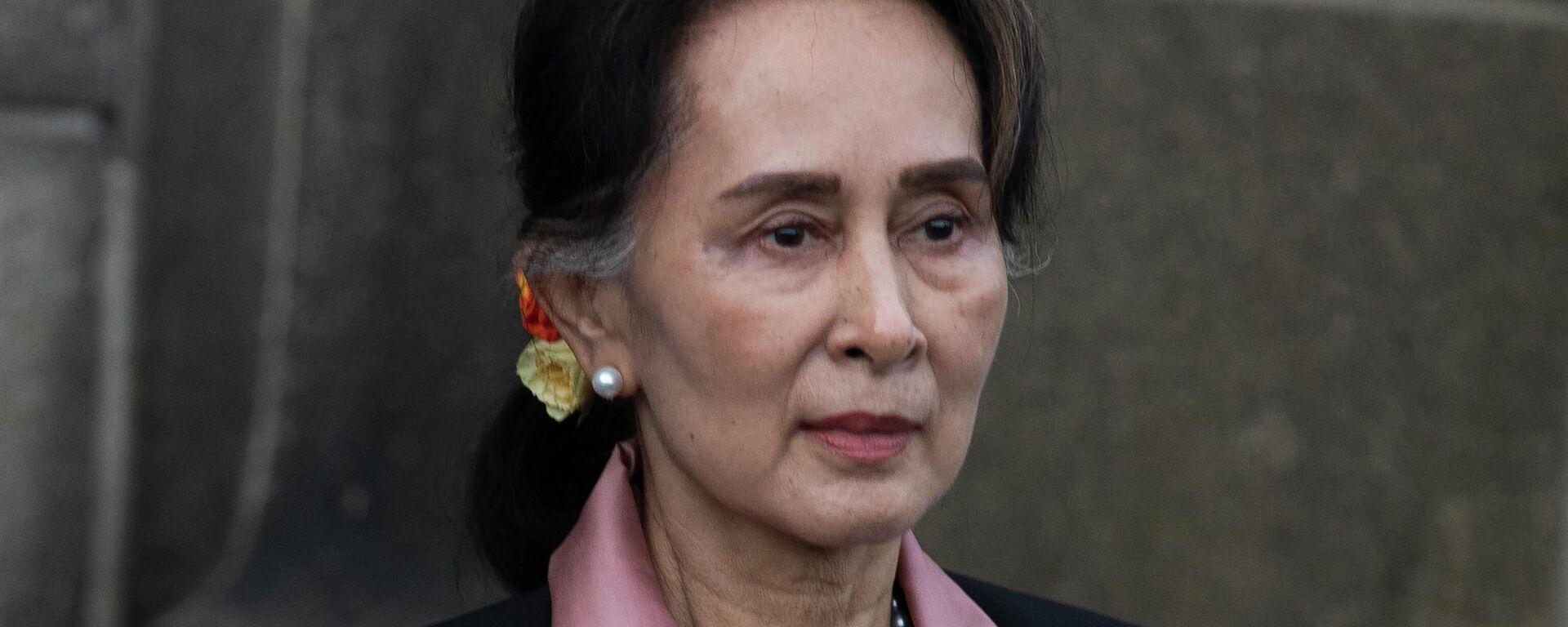 Myanmar's leader Aung San Suu Kyi leaves the International Court of Justice after the first day of three days of hearings in The Hague, Netherlands, on Dec. 10, 2019 - Sputnik International, 1920, 23.06.2022