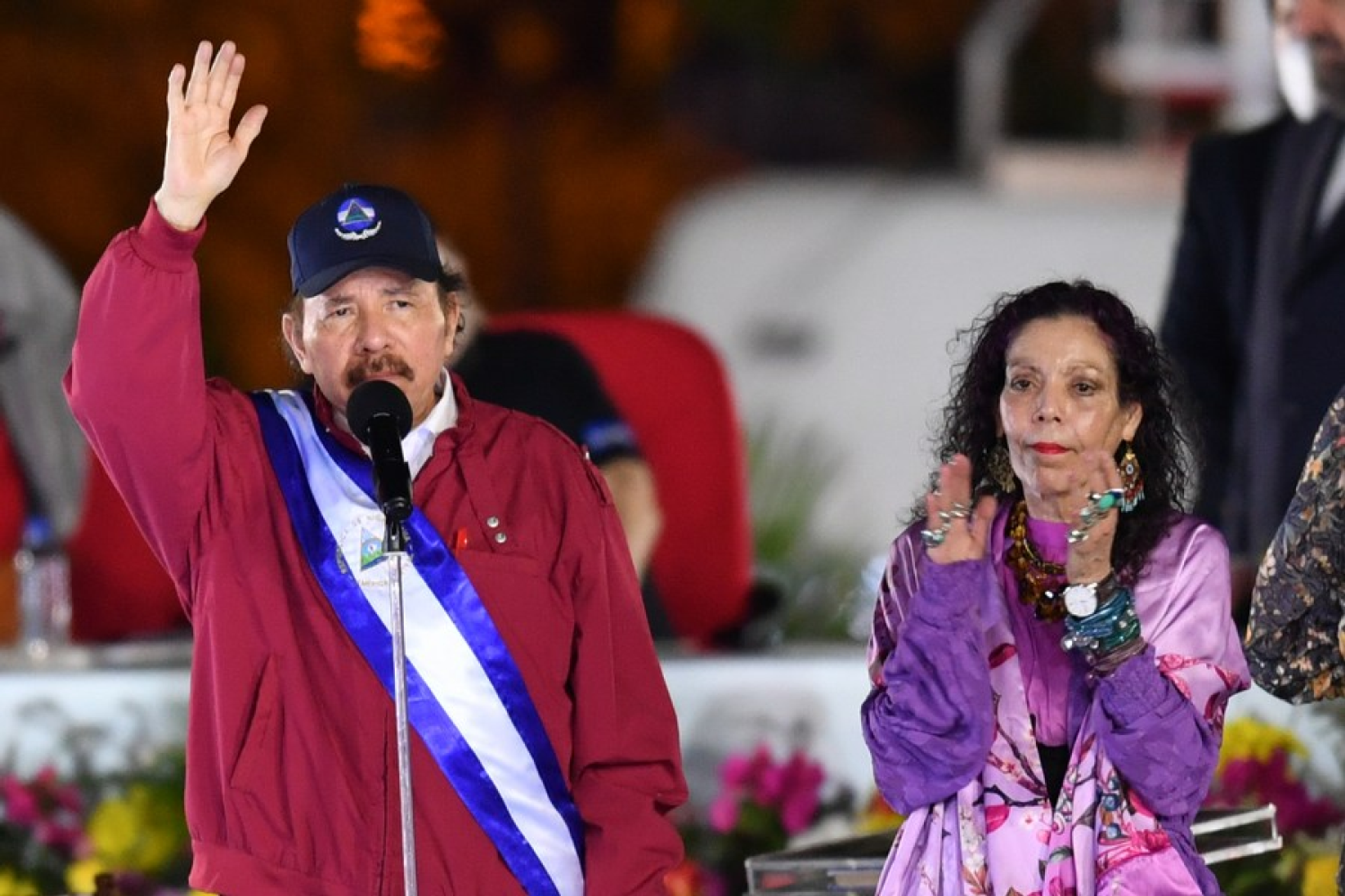 Nicaraguan President Daniel Ortega (L) and Vice President Rosario Murillo attend the swearing-in ceremony for a new presidential term in Managua, Nicaragua, Jan. 10, 2022. - Sputnik International, 1920, 11.01.2022