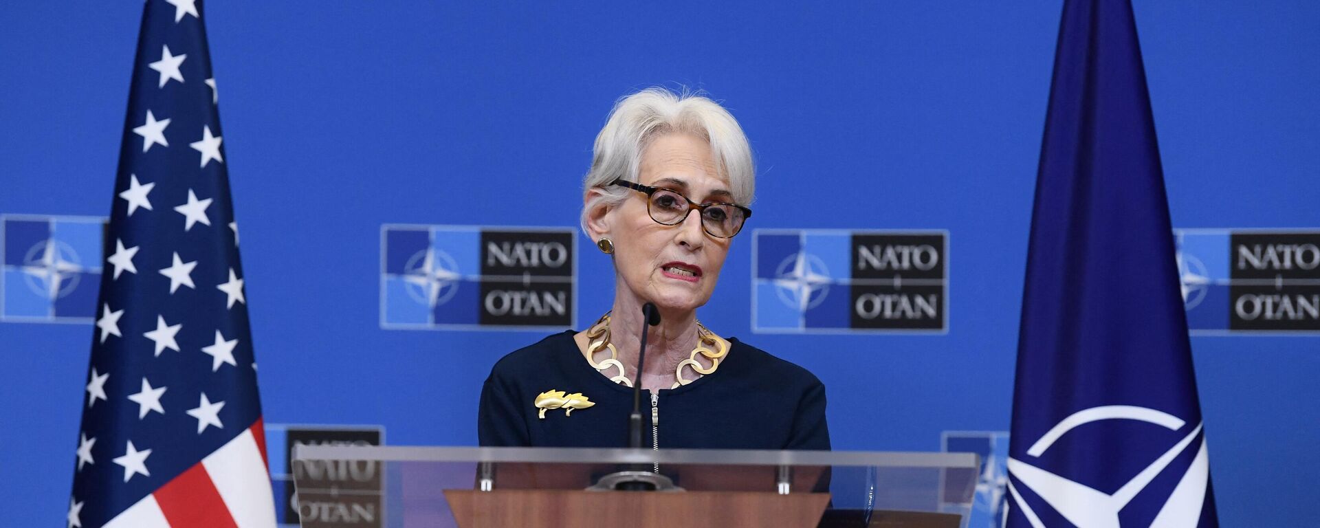 US Deputy Secretary of State Wendy Sherman addresses a press conference following a meeting of the NATO-Russia Council at the NATO headquarters in Brussels on January 12, 2022. - Sputnik International, 1920, 12.01.2022