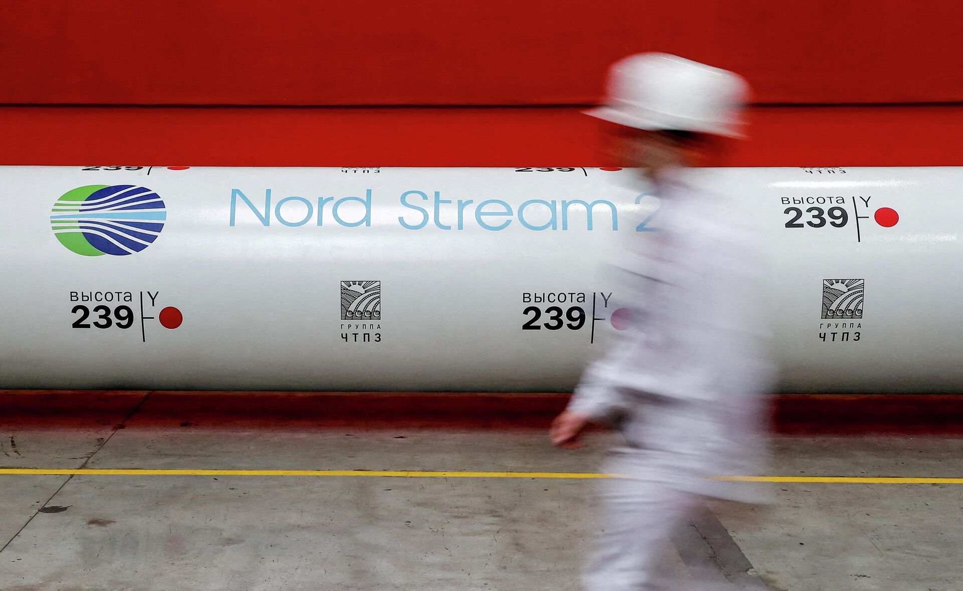 FILE PHOTO: The logo of the Nord Stream 2 gas pipeline project is seen on a pipe at the Chelyabinsk pipe-rolling plant in Chelyabinsk, Russia, February 26, 2020. REUTERS/Maxim Shemetov/File Photo - Sputnik International, 1920, 23.01.2022