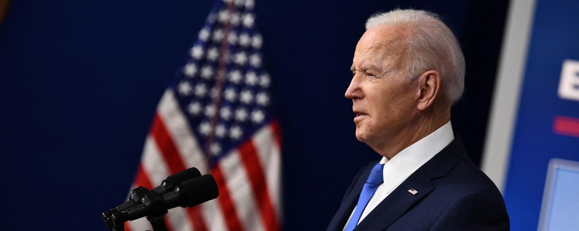 US President Joe Biden speaks about how the Bipartisan Infrastructure Law will rebuild the US and the progress made since he signed the bill into law, in the South Court Auditorium of the White House in Washington, DC, on January 14, 2022.  - Sputnik International, 1920, 25.08.2022