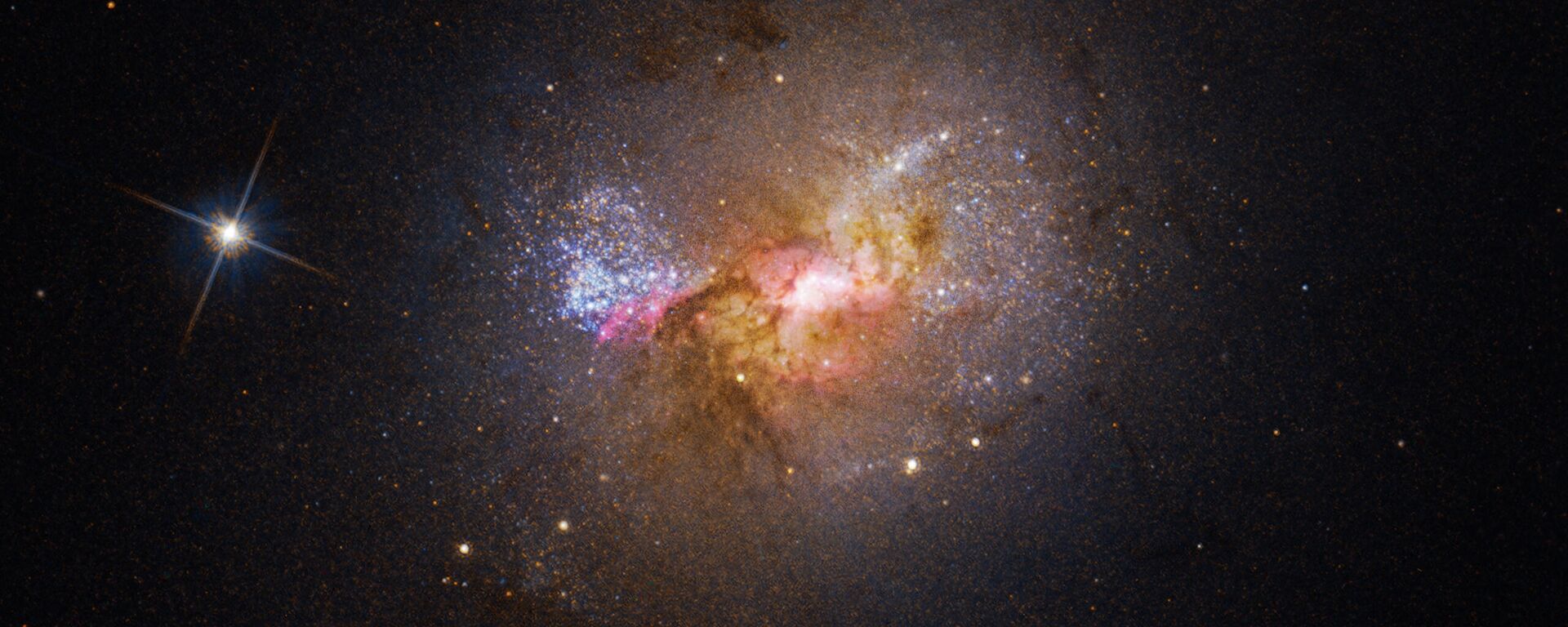 Black Hole Igniting Star Formation in a Dwarf Galaxy - Sputnik International, 1920, 25.02.2023