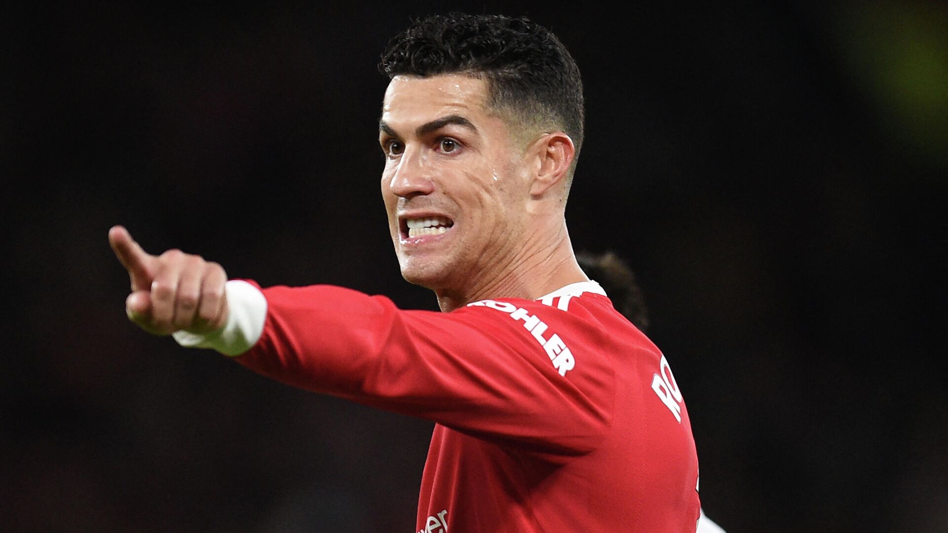 Manchester United's Portuguese striker Cristiano Ronaldo gestures during the English Premier League football match between Manchester United and Burnley at Old Trafford in Manchester, north-west England, on December 30, 2021 - Sputnik International, 1920, 23.01.2022