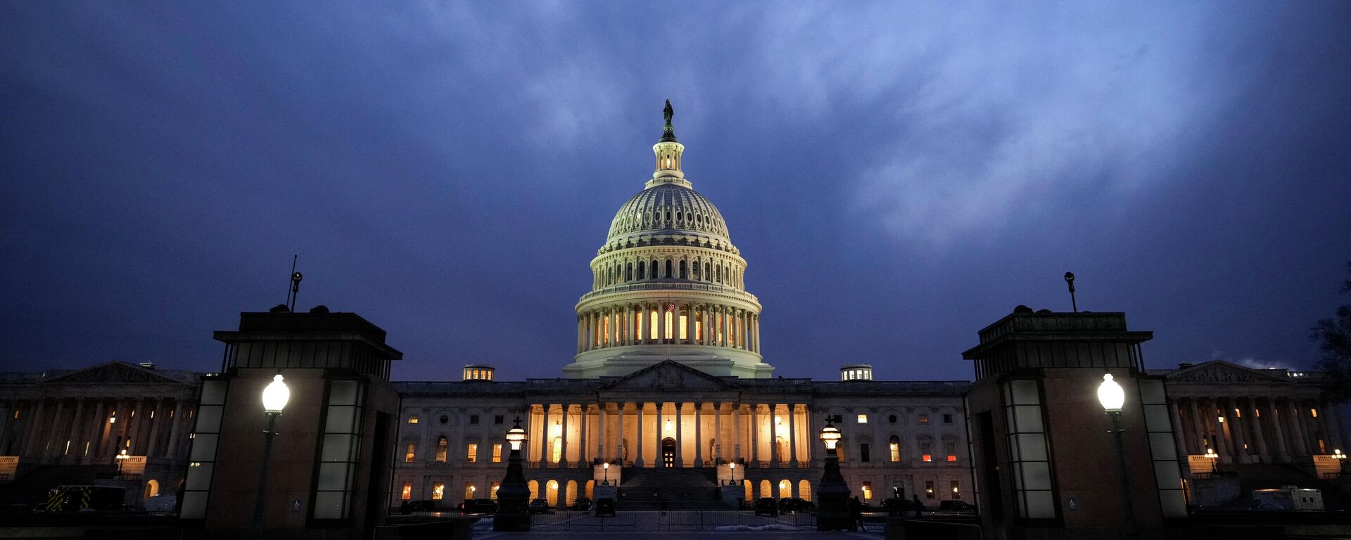 A view of the U.S. Capitol on Wednesday evening, January 19, 2022 in Washington, DC. - Sputnik International, 1920, 17.08.2022