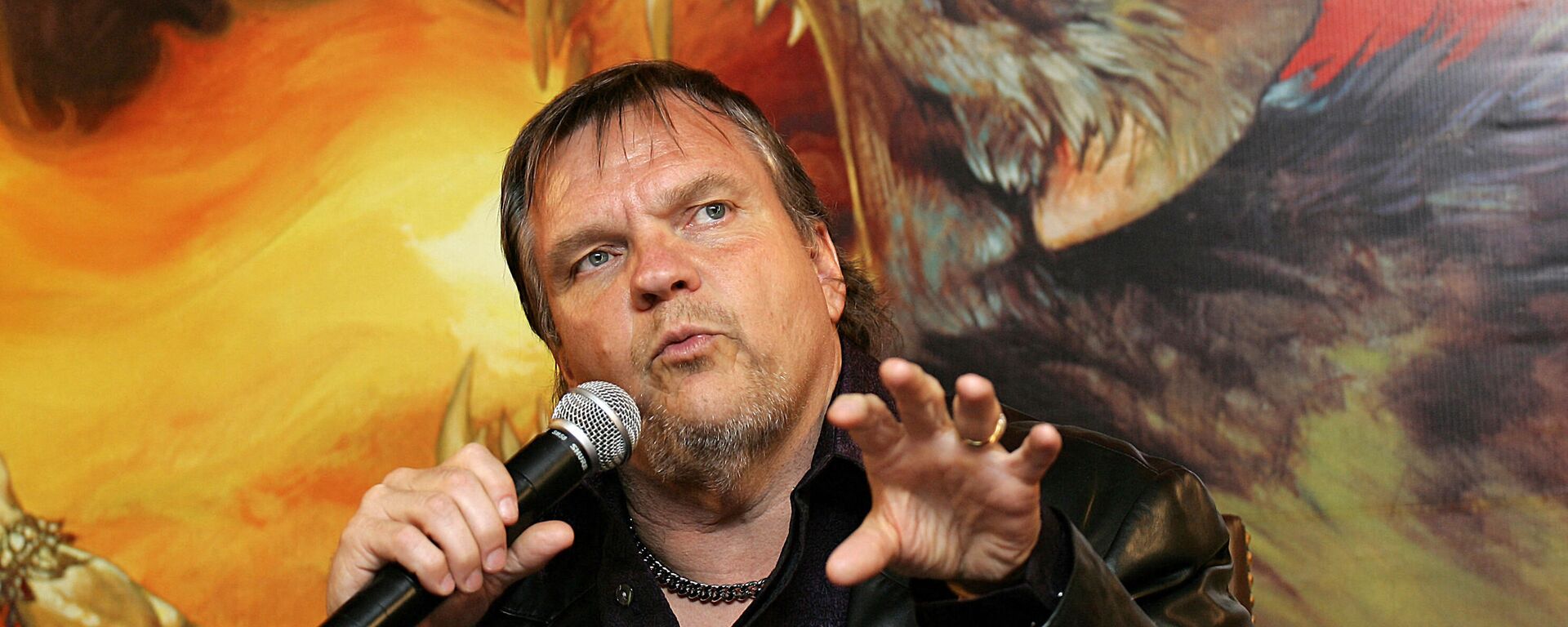 (FILES) This file photo taken on September 4, 2006 shows US singer Marvin Lee Aday, popularly known as Meat Loaf, gesturing as he speaks during a press conference in Hong Kong. - US singer and actor Meat Loaf, famous for his Bat Out of Hell album, has died aged 74, according to a statement on January 21, 2022 - Sputnik International, 1920, 21.01.2022