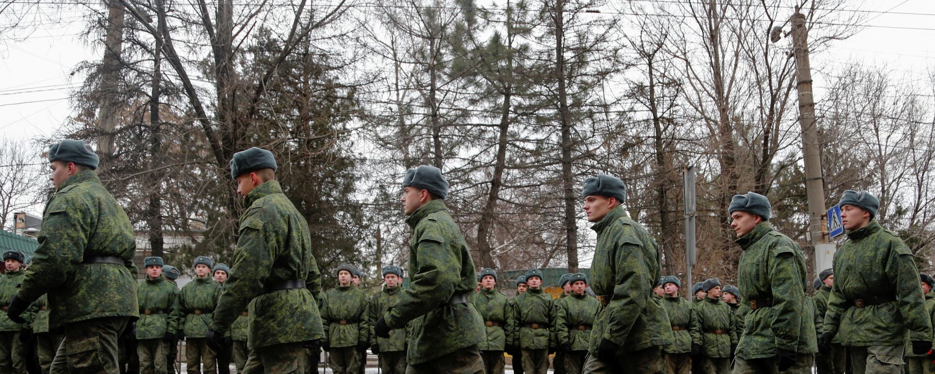 Cadets of the self-proclaimed Donetsk People's Republic walk during the ceremony in the rebel-controlled city of Donetsk - Sputnik International, 1920, 23.01.2022