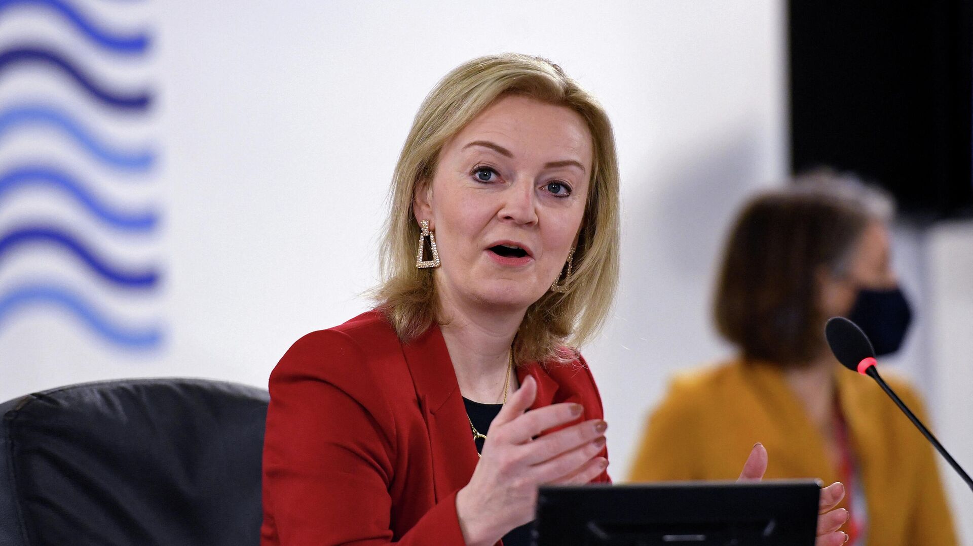 British Foreign Secretary Liz Truss speaks during a G7 foreign and development ministers session with guest countries and ASEAN nations on the final day of the summit in Liverpool, Britain December 12, 2021. - Sputnik International, 1920, 26.01.2022