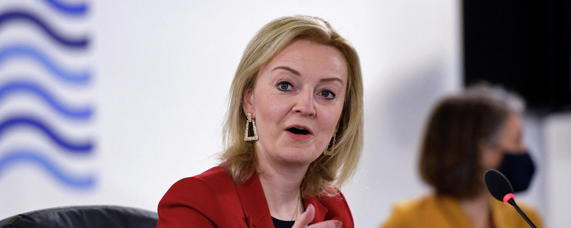 British Foreign Secretary Liz Truss speaks during a G7 foreign and development ministers session with guest countries and ASEAN nations on the final day of the summit in Liverpool, Britain December 12, 2021. - Sputnik International, 1920, 20.02.2022