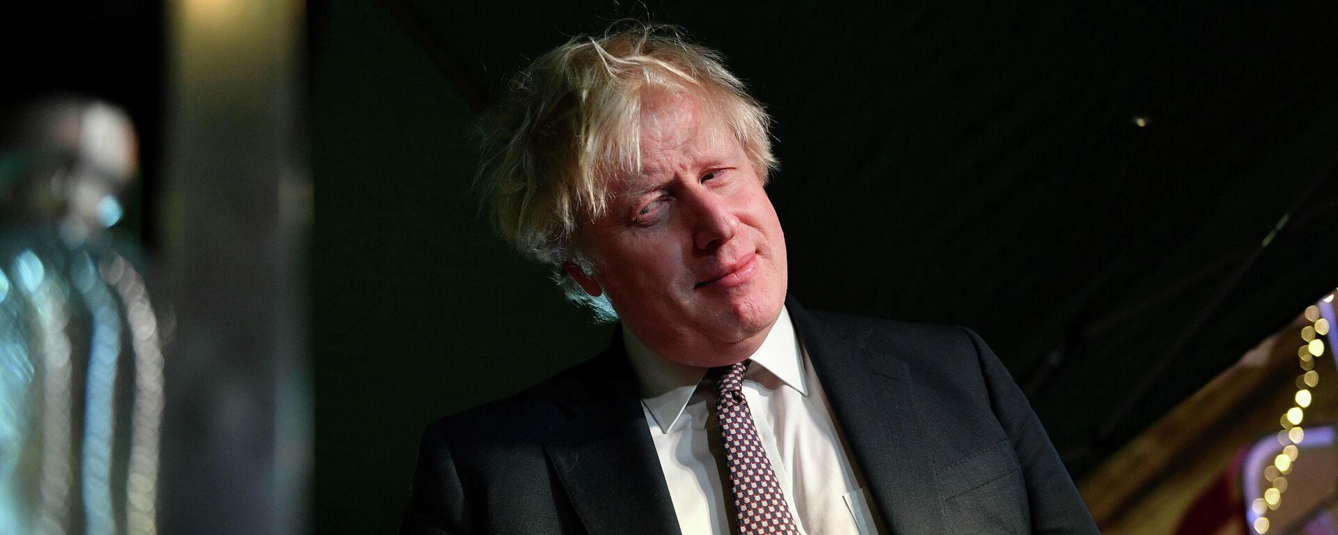 Britain's Prime Minister Boris Johnson samples an Isle of Harris gin as he visits a UK Food and Drinks market, set up in Downing Street, London, Tuesday Nov. 30, 2021 - Sputnik International, 1920, 28.01.2022